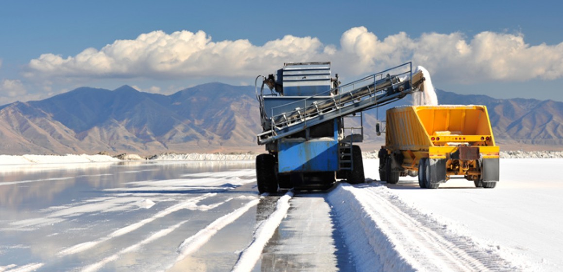 استخراج نمک دریا