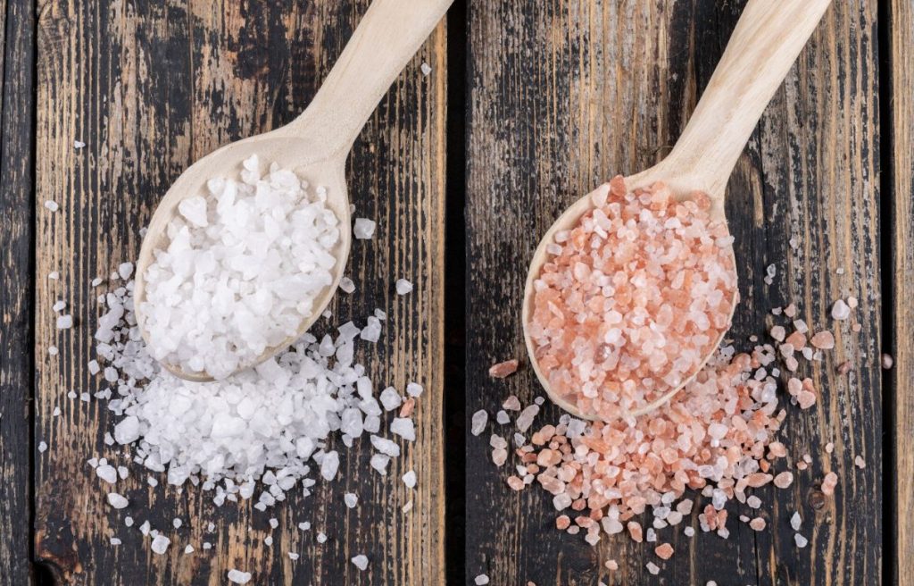 نمک سلتیک در مقابل نمک هیمالیا: کدام یک برای شما بهتر است؟ نمک سلتیک در مقابل نمک هیمالیا: کدام یک برای شما بهتر است؟